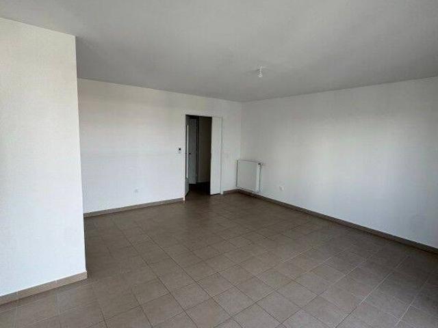 2 piÃ¨ces + balcon + parking