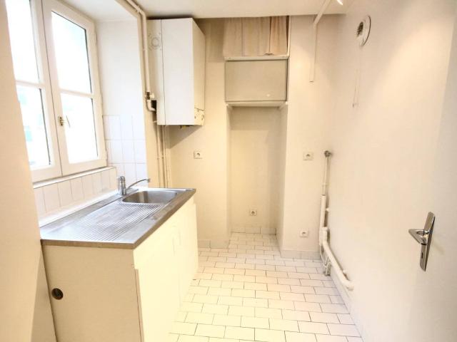 2 pièces 43 m² La Tour Maubourg/Pont de l'Alma