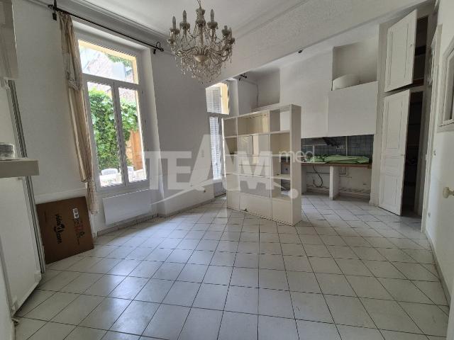 2 pièces, 45m², en location à Sete 690 € par mois