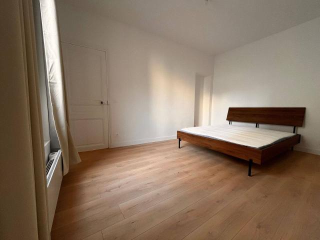 2 pièces 48m2 refait à neuf paris 10ème