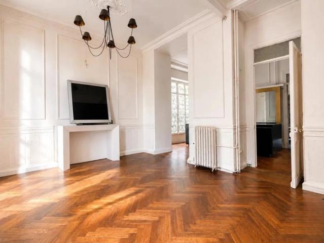 2 pièces 62,05 m² Terrasse privative charme ancien Bas Cimie