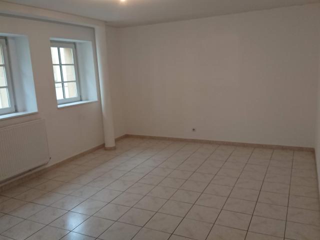 2 pièces · 74.3 m²