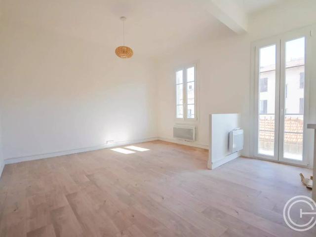 2 PIECES VIDE 71 BD DELFINO NICE RIQUIER