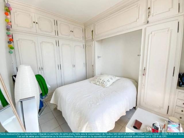 2 PIECES VIDE 8 PLACE GUYNEMER NICE PORT