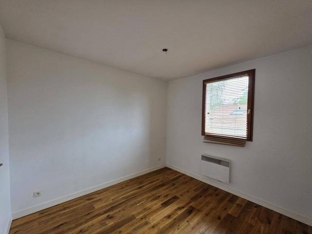 2 pièces avec balcon parking compris