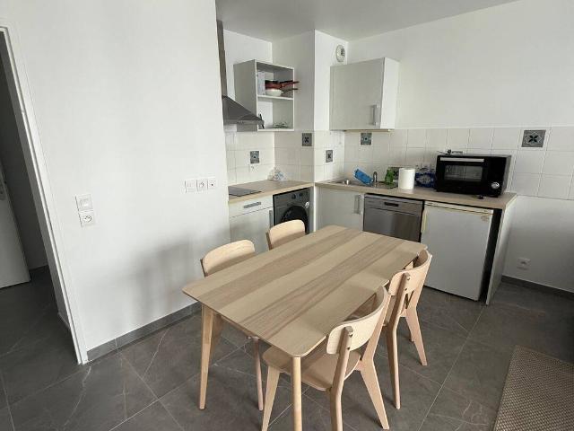 2 pièces avec balcon proche Halles de Bacalan