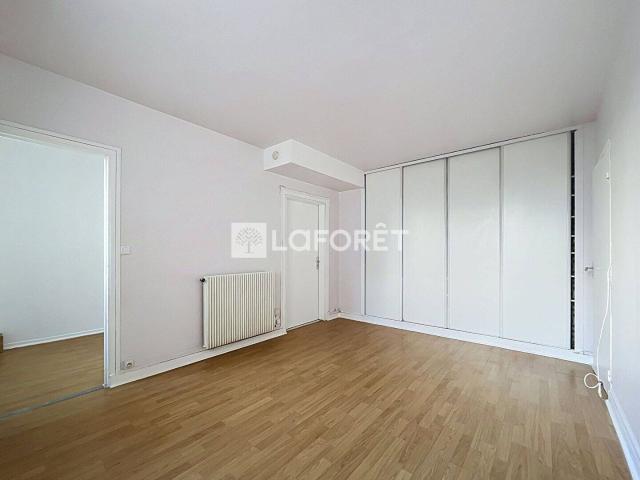 2 pièces avec espace bureau Centre Vanves