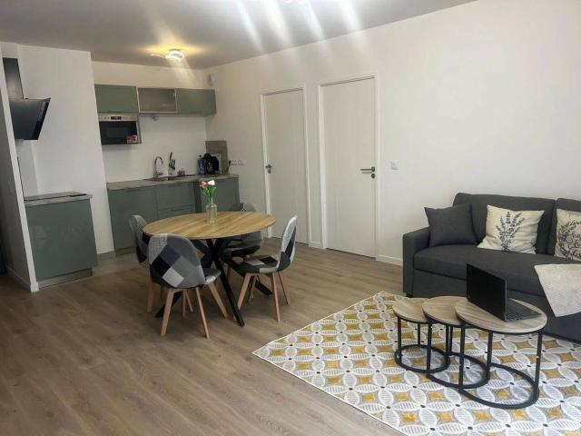 2 PIECES CONFORTABLE NOUVELLE RESIDENCE