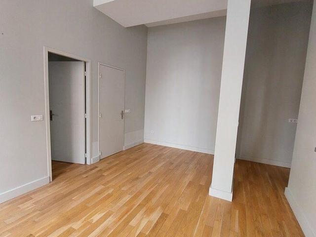 2 pièces de 50 m2 à louer à Versailles