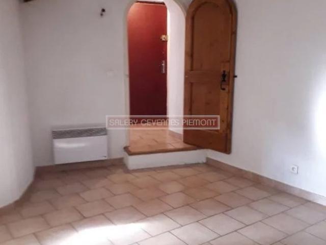 2 pièces et mezzanine à louer à Anduze