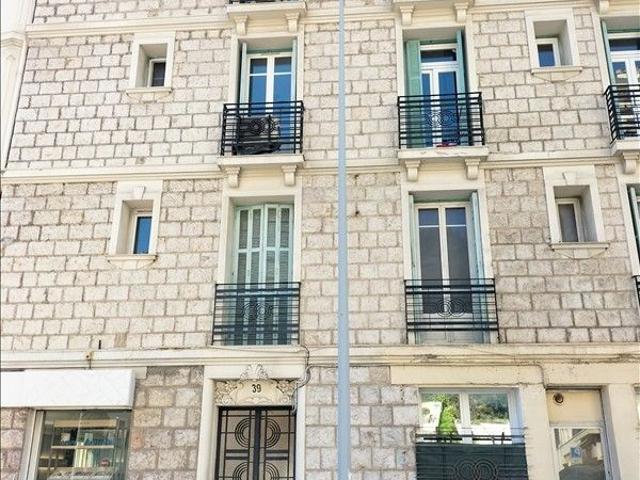2 pièces Meublé 30,01 m² 4ème étage Colocation non autorisée