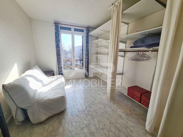 2 PIECES MEUBLE CHATOU