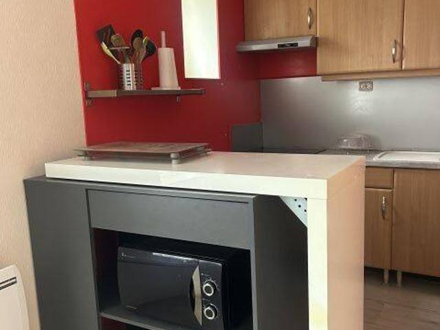 2 PIECES MEUBLE A BOURAY SUR JUINE