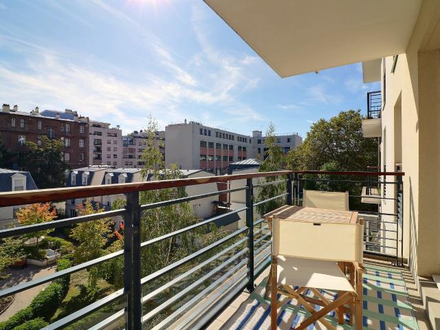 2 PIÈCES MEUBLÉ AVEC GRAND BALCON PLEIN SUD