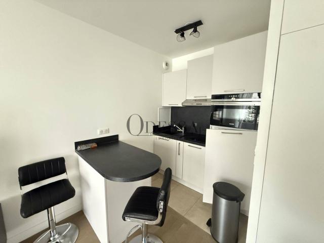 2 PIÈCES MEUBLÉ BALCON & PARKING