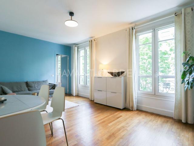 2 Pièces meublé Rue Cambronne 75015 Paris