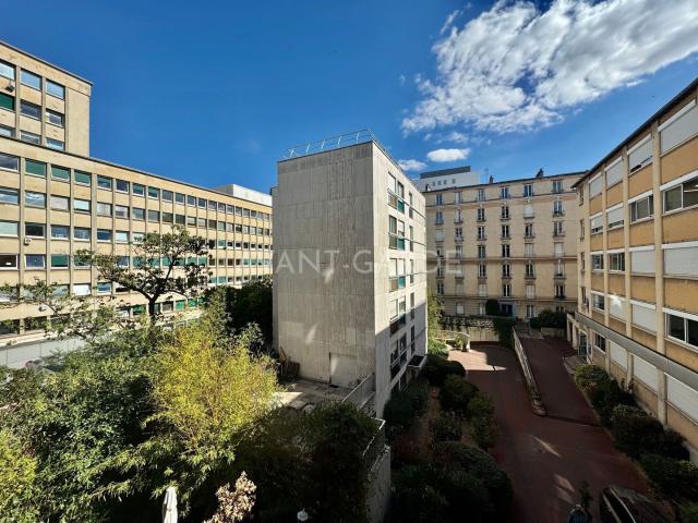 2 pièces meublé Rue de Sèvres 75015 Paris