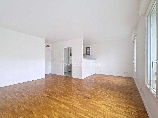 2 pièces NANTERRE 47 m2 avec cave et Parking