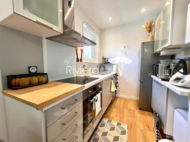 2 Pièces Proche Plage Au Dernier Etage Avec Parking ! 36m² Cavalaire sur Mer
