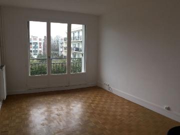 2 Pièces Proche RER