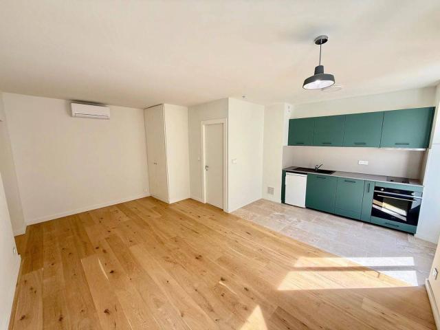 2 PIECES RENOVE / NICE CHAUVAIN