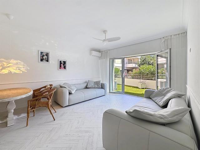 2 Pieces Renove, Proche Cannes, Garage 45m² Cannes