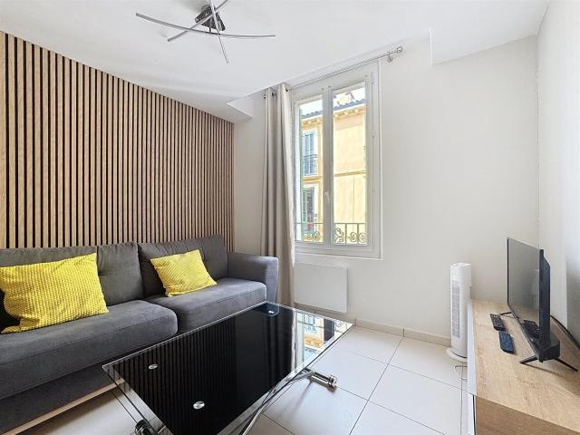 2 Pieces Renove Vieil Antibes 30m² Antibes
