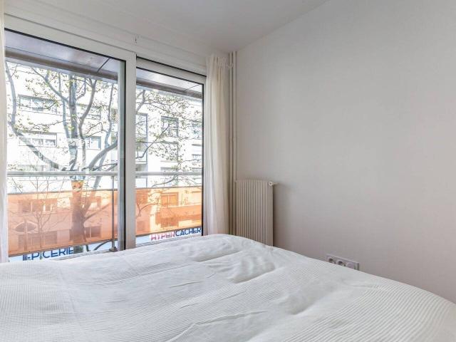 2 pièves meublé 41m2 balcon métro Porte de Pantin
