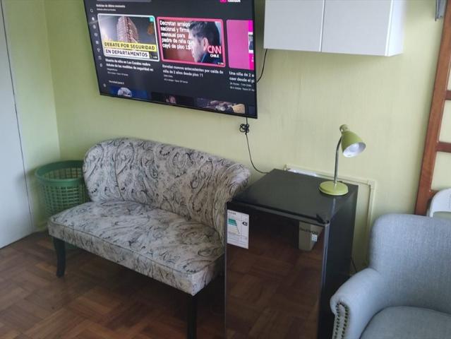 2 piezas amobladas libres en duplex barrio parque bustamante metro baquedano providencia