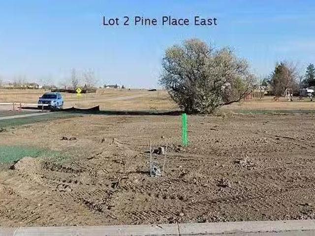 2 Pine Place East, Claresholm, AB, T0L 0T0 vacant land for s.