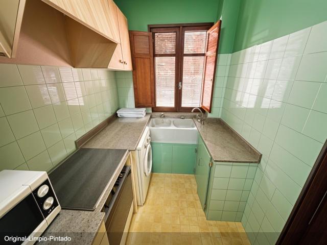 2 Pisos + vivienda + terraza+ local comercial en zona de mucho paso + 2 garajes en una sola compra