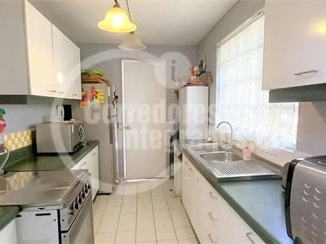 2 pisos. 240 M2. 4 dorm. 2 Baños. En Peñalolén | 4 dormitorios por 6900.00 en Peñalolén