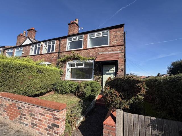 2 Place Road, Altrincham 2 bed terraced house to rent £1,400 pcm £323 pw