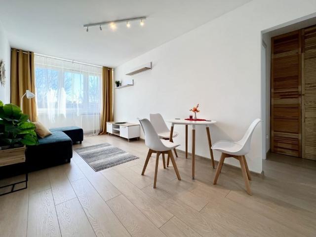 2 pok.mieszkanie na wynajem os. Albertyńskie 36.4 m²