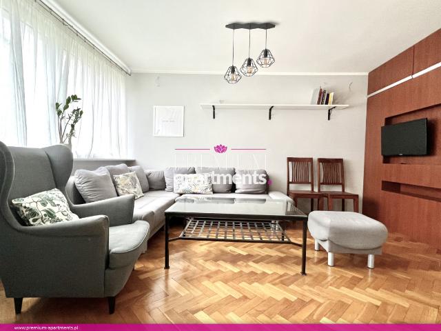 2 pokoje 42m2 piwnica wysoki parter balkon patio