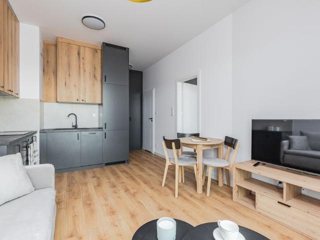 2 POKOJE 34 M2| COWORK| METRO
