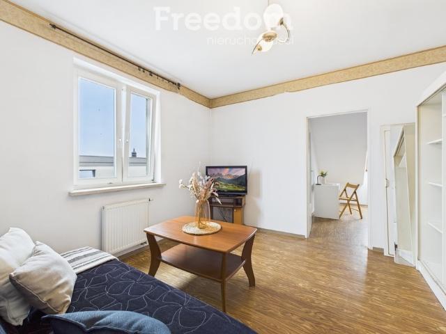 2 pokojowe mieszkanie 37,2 m² na ostatnim piętrze zapraszam