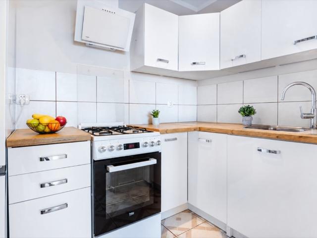 Polecam 2 pokojowe mieszkanie 37,5 m² z balkonem i świetną komunikacją
