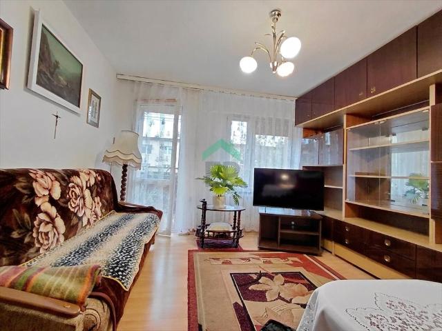 Przestronne 2 pokojowe mieszkanie z balkonem i potencjałem