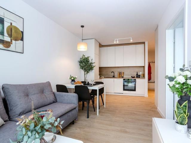 2 pokojowe mieszkanie 43m², Łobzów, Kraków