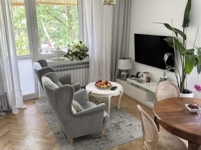 2 pokojowe mieszkanie po remoncie z balkonem w Wawrze