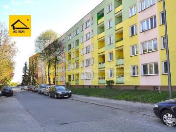 2 pokojowe mieszkanie z odnowioną kuchnią i piwnicą