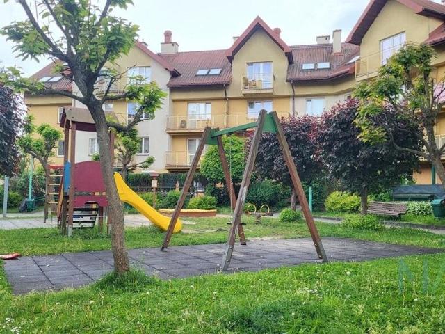Zapraszam do wynajmu 2 pokojowego mieszkania z balkonami i garażem