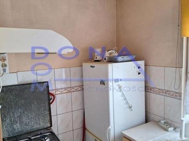 2 pokojowe mieszkanie z balkonem, do remontu, blisko centrum