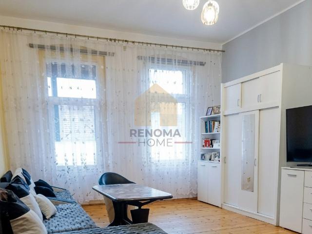 2 pokojowe mieszkanie z balkonem, gotowe do remontu