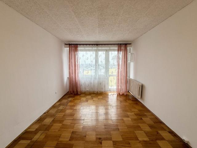 2 pokojowe mieszkanie z balkonem i dużym potencjałem polecam!
