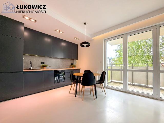 2 pokojowe mieszkanie z garażem i komórką Bielsko Biała, Kamienica