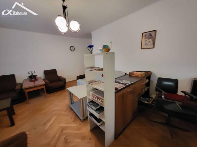 2 pokoje do własnej aranżacji z potencjałem na parterze polecam