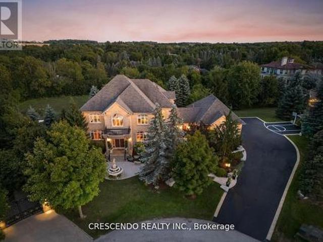 2 Prince Adam Court, King, ON, L7B 1M1 house for sale | Listing ID N13131 | Royal LePage