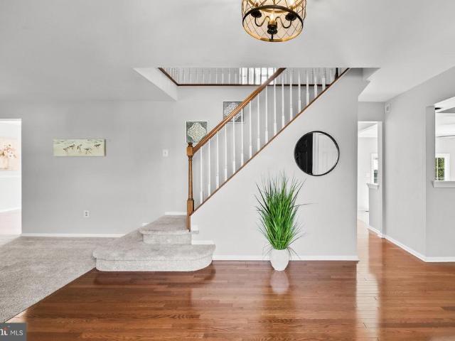 2 Prickett Lane